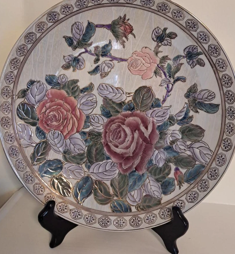 12.5" beautiful Toyo Rose Plate