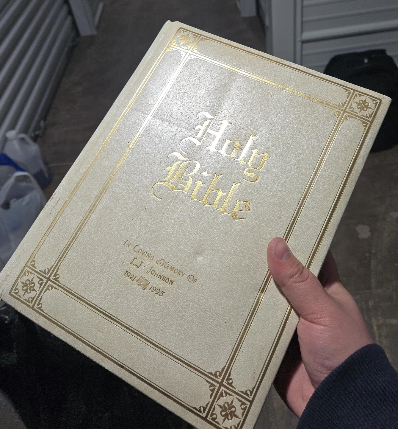 Holy Bible Guiding Light Edition