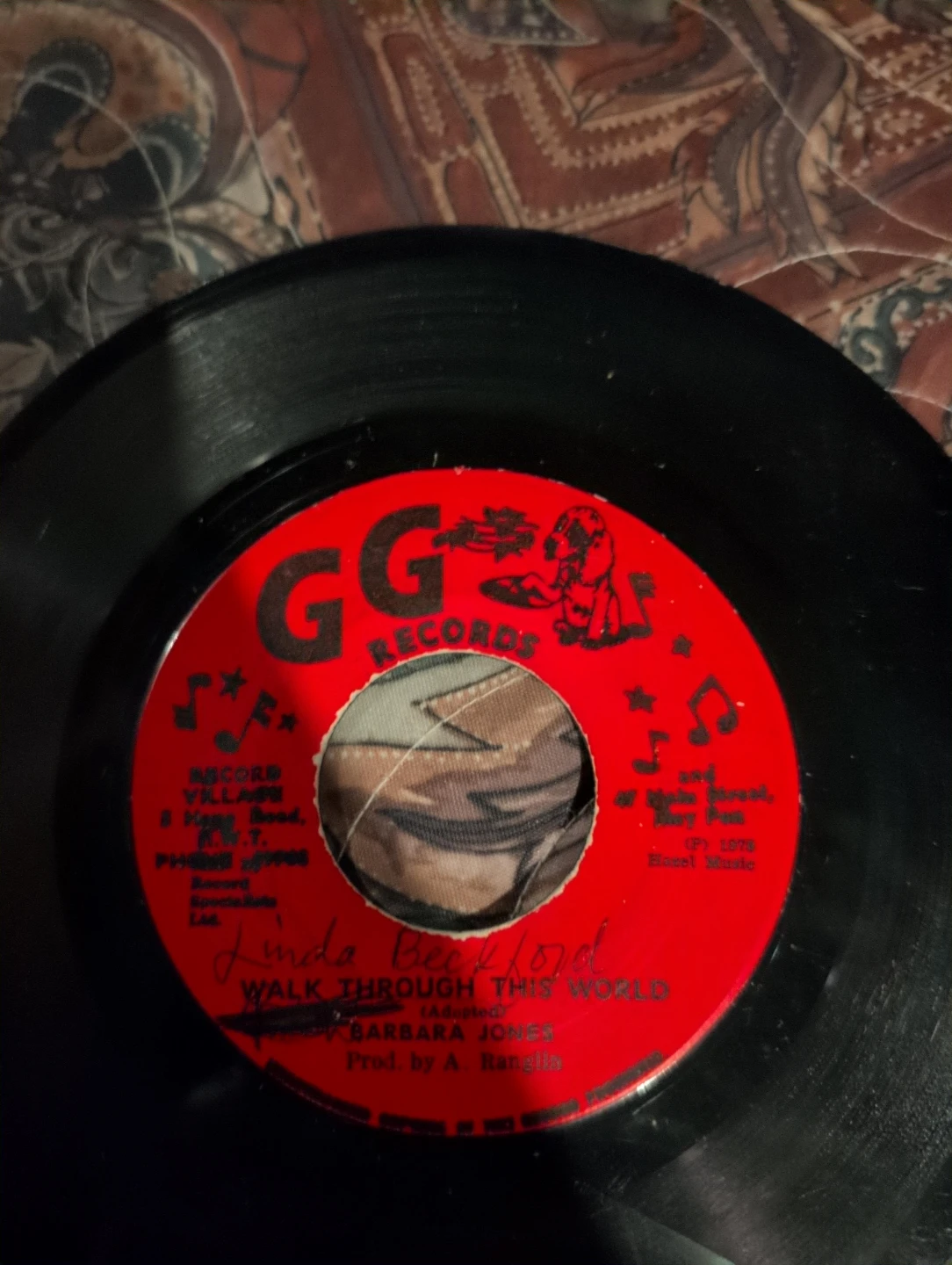 GG Records 7" Vinyl - Linda Beckford - Walk Through This World