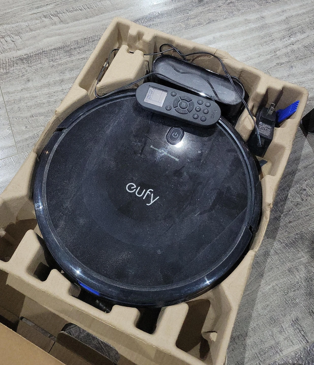 Eufy RoboVac Cleaning Kit & Robot Vacuum