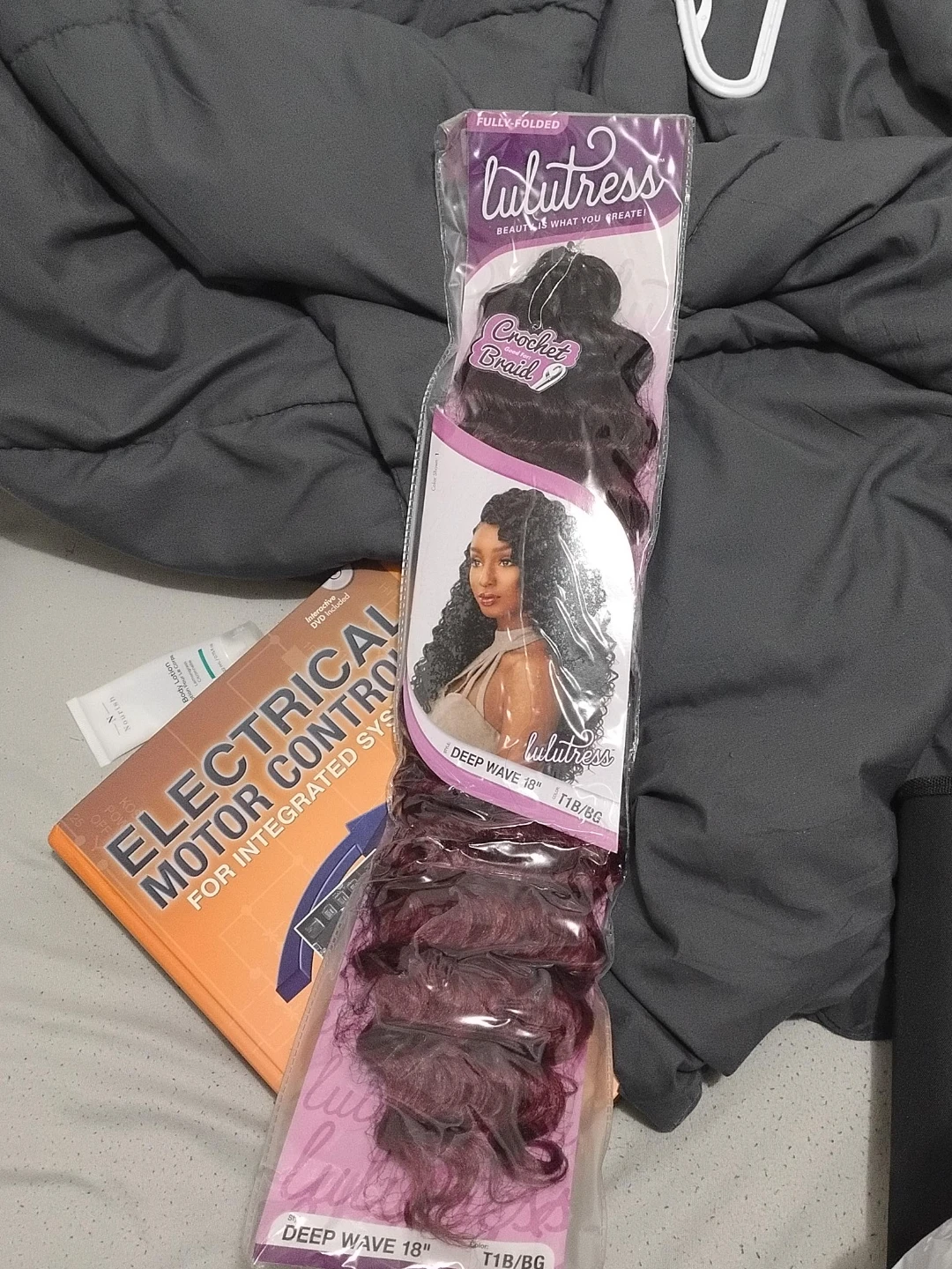 Lulutress Deep Wave Crochet Braid 18" T1B/BG