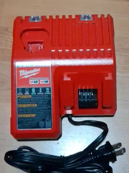 Milwaukee M12 & M18 Lithium-Ion Battery Charger