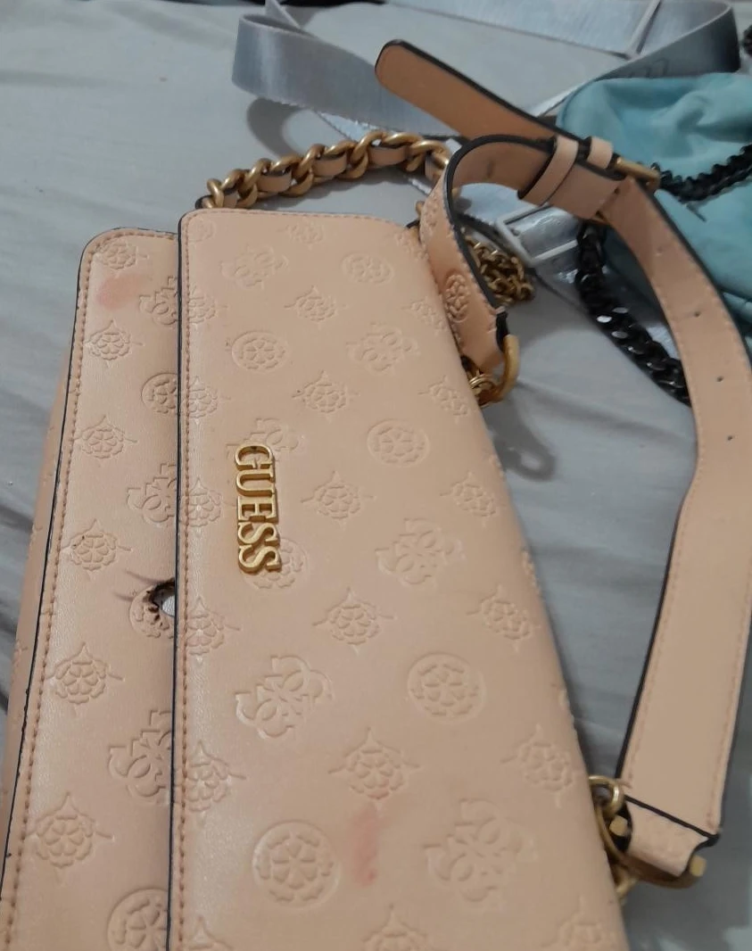 🌱Guess Pink Embossed Shoulder Bag