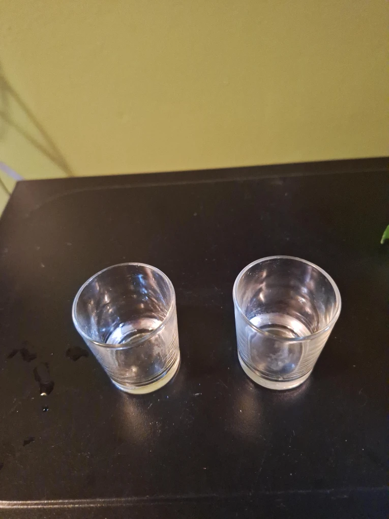 Set of 2 Clear Glass Tumblers