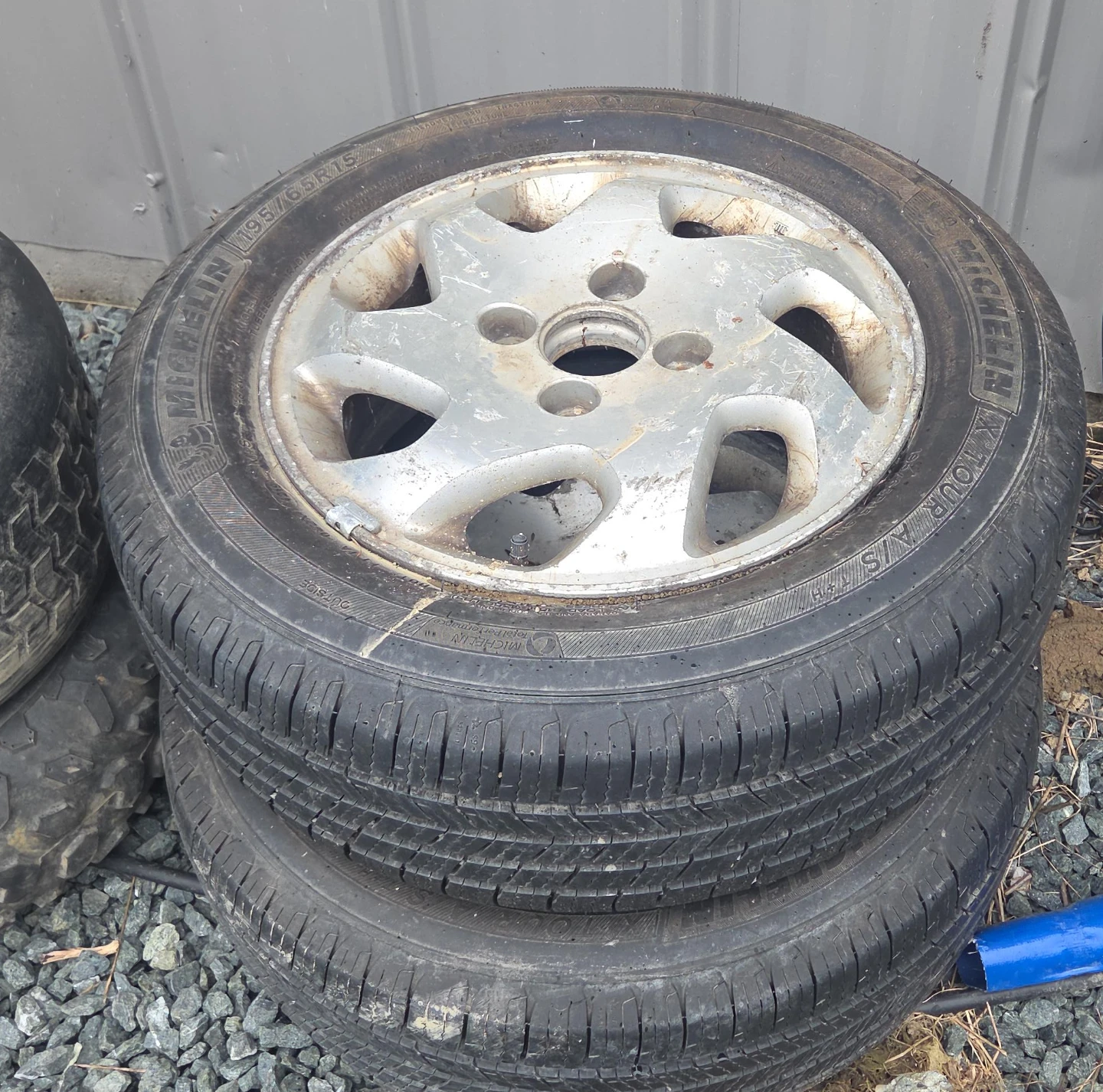 Michelin X Tour A/S Tires 195/65R15