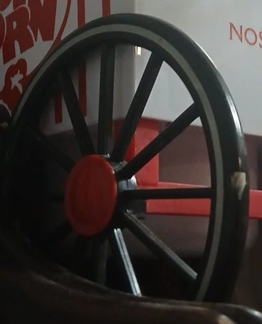 Nostalgia Fresh Popcorn Maker Cart
