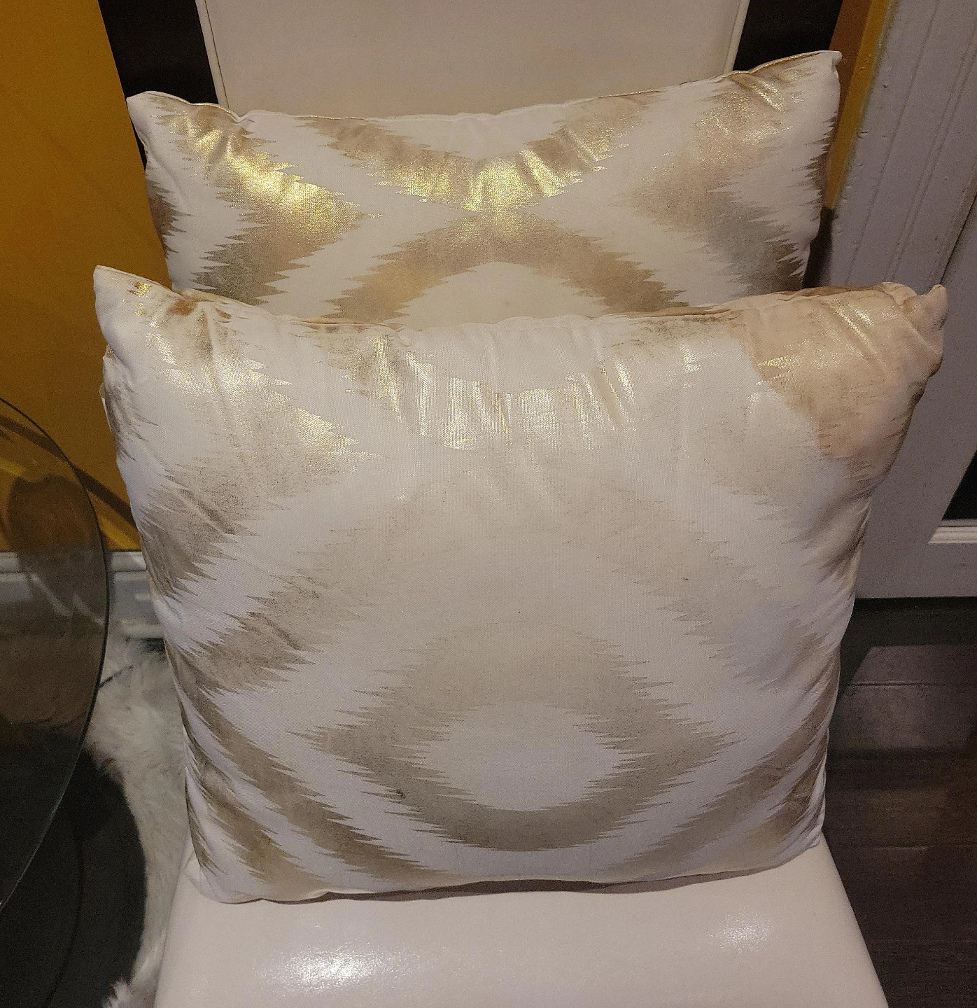 Set of 2 Decorative Throw Pillows