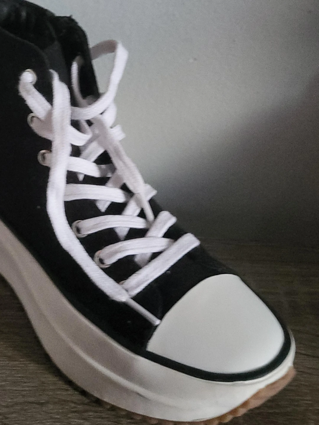 Steve Madden Kids "JWINONAA" Black High Top Sneakers - Size 3