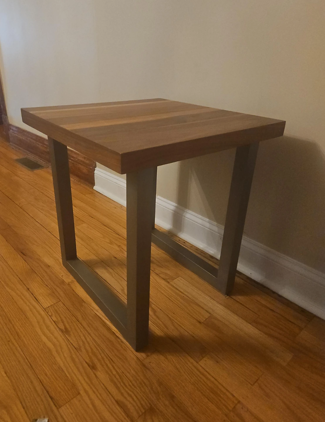 Wood Top End Table with Metal Frame