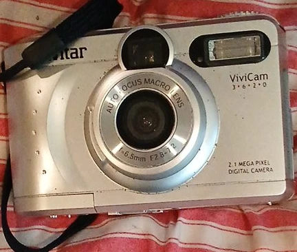 Pentax ViviCam 3.6x 2.0 Digital Camera
