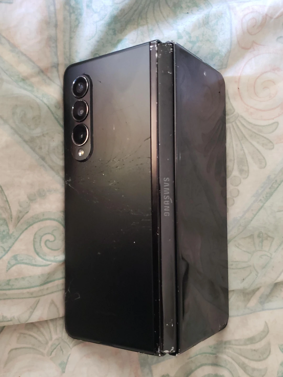 Samsung Galaxy Z Fold 3