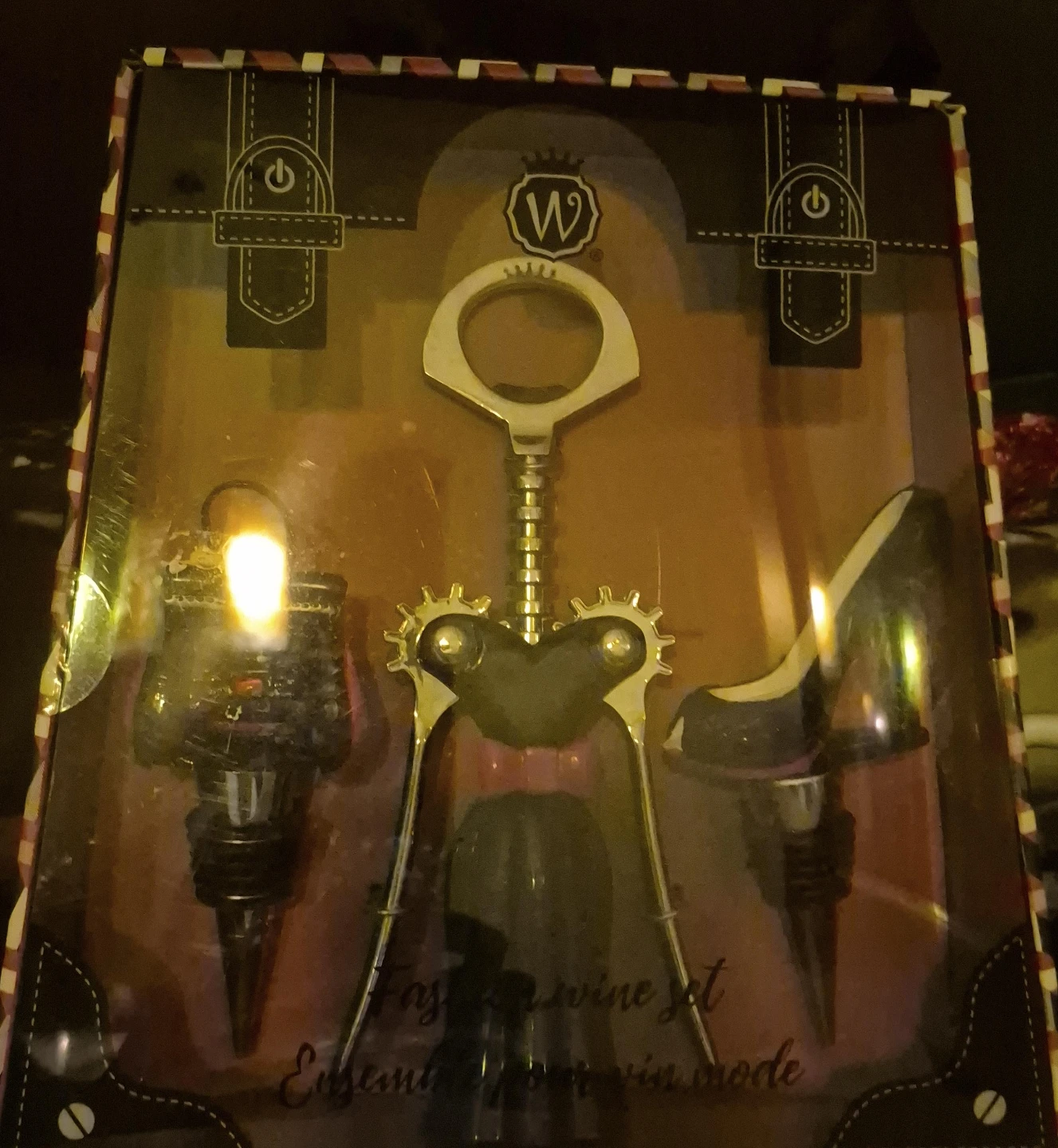 Fashion Wine Set with Corkscrew and Stoppers