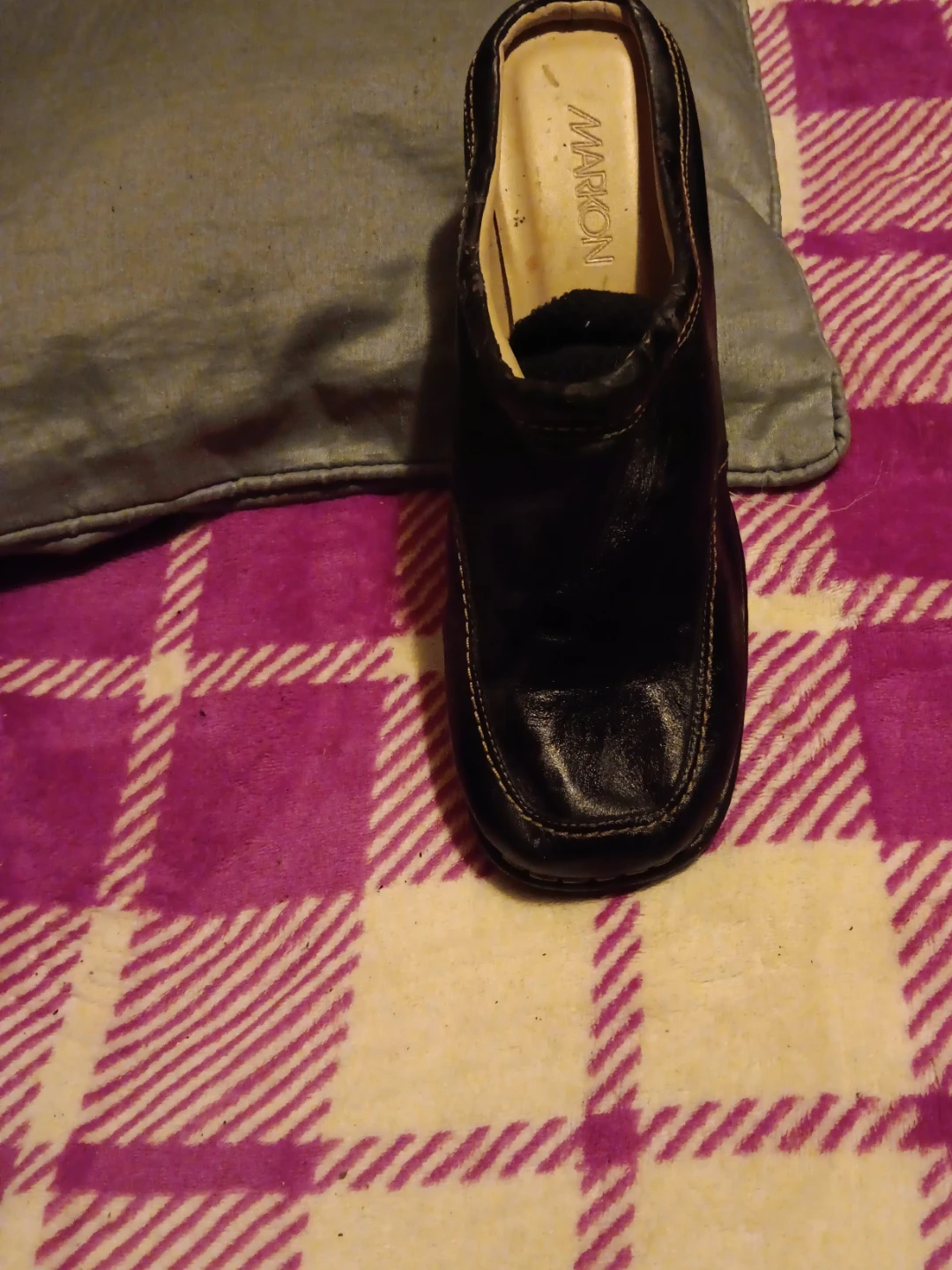 Markon Women's Clogs - Black Leather Slip-On Shoes