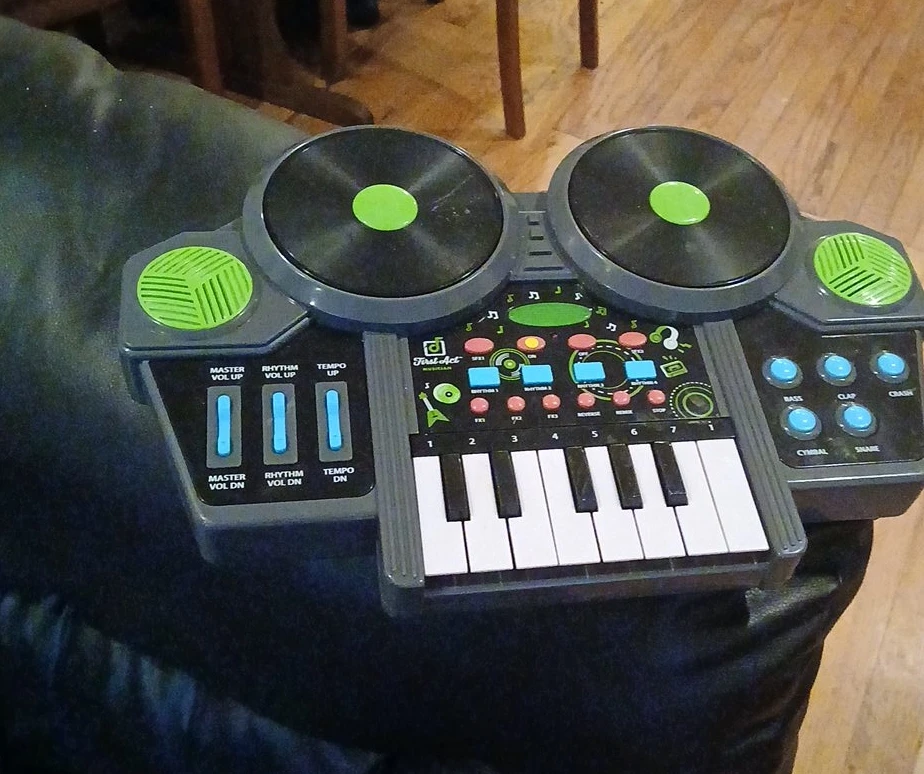 First Act Keyboard and Drum Pad Toy