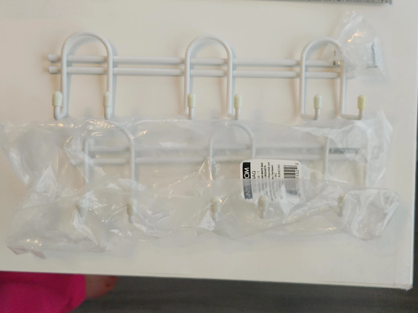 White 6-Hook Wall Rack