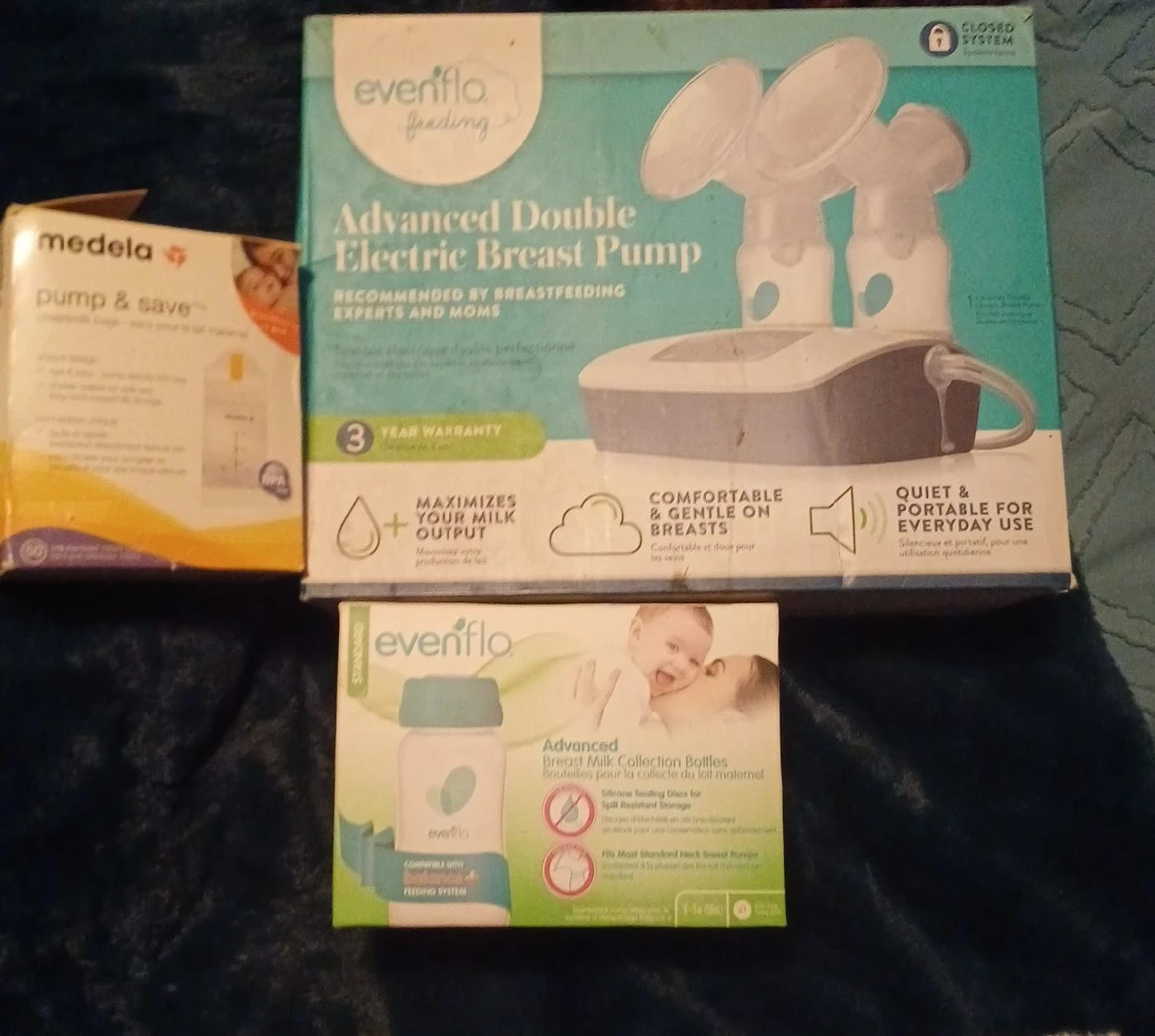 Evenflo Advanced Double Electric Breast Pump & Medela Bags 🥕