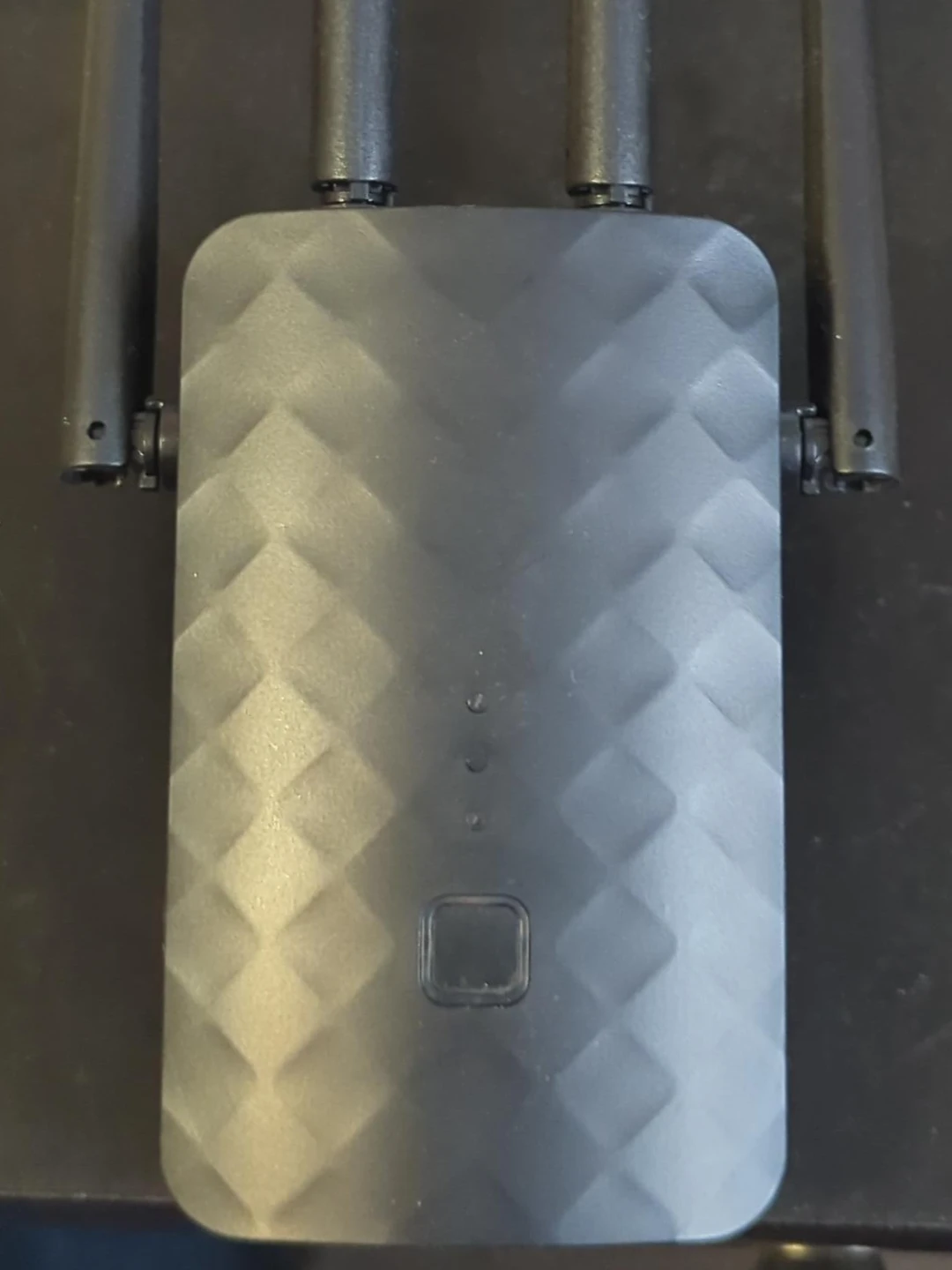 Black WiFi Repeater