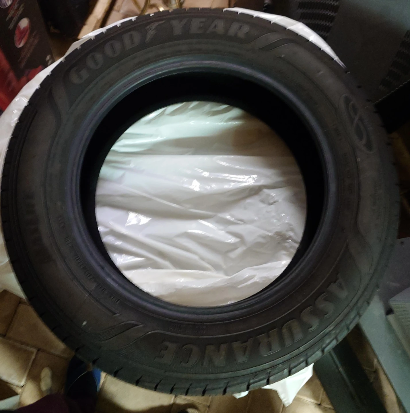 Goodyear Assurance Tire P215/65R17
