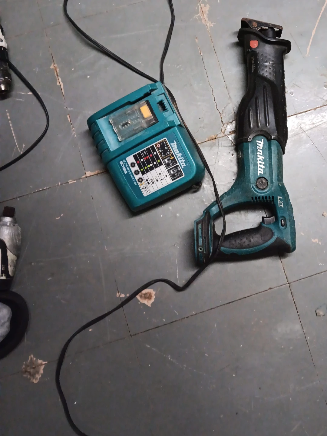 Makita Reciprocating Saw & Charger