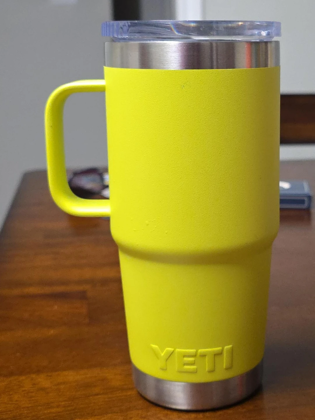 YETI Rambler with handle plus Straw Lid - Medium