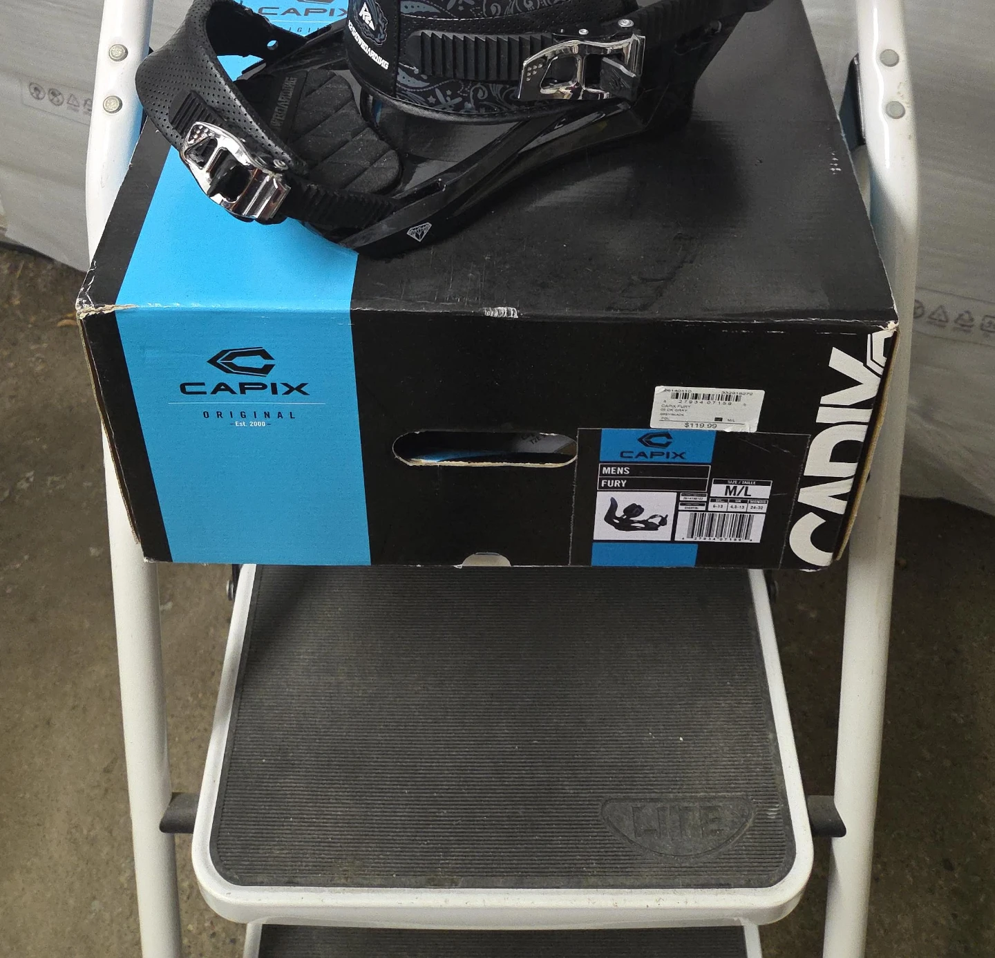CAPiX Mens Fury Snowboard Bindings M/L