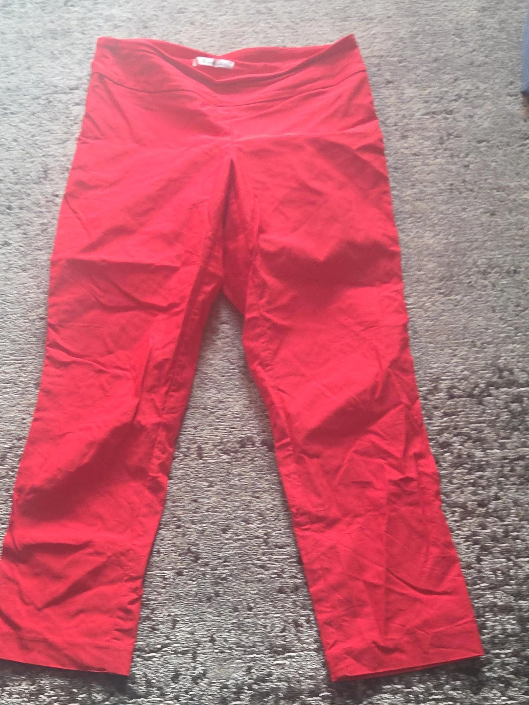 Red Capris