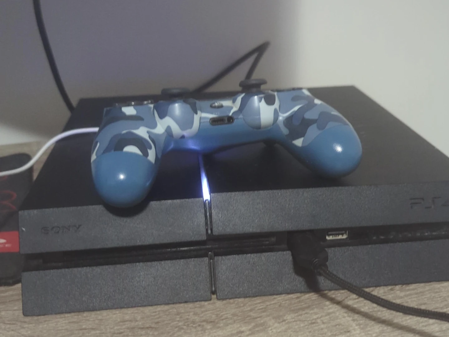 Sony PlayStation 4 (PS4) Console with Camouflage Controller