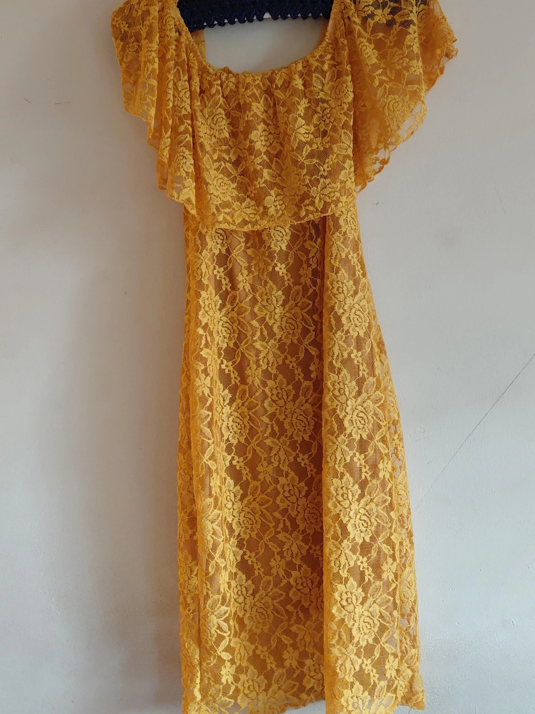 Women's Yellow Lace Off-the-Shoulder Dress