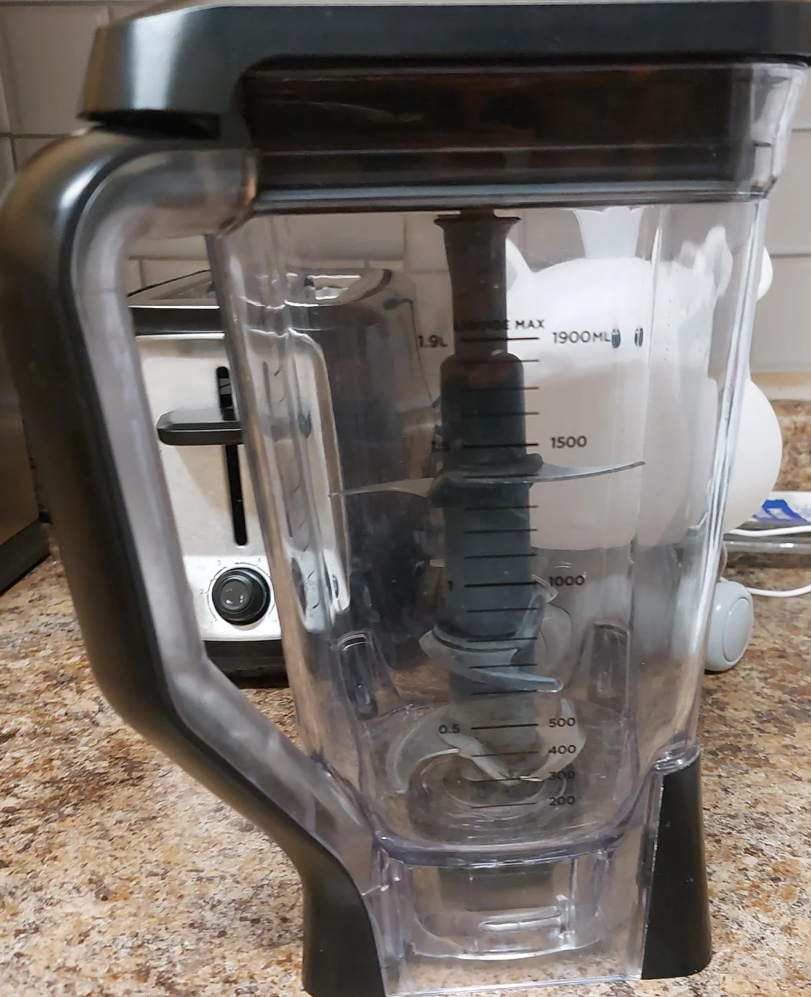 Replacementin pitcher, blade for 900watt pitcher only No motor.