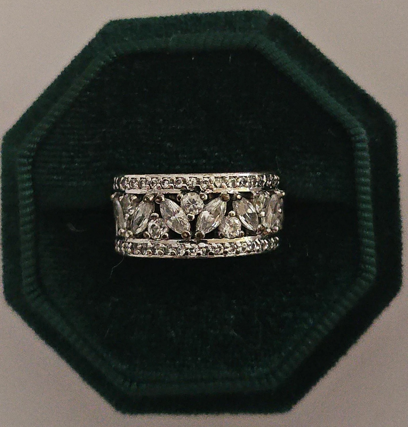 Sparkling Marquise & Round Cut Stone Ring