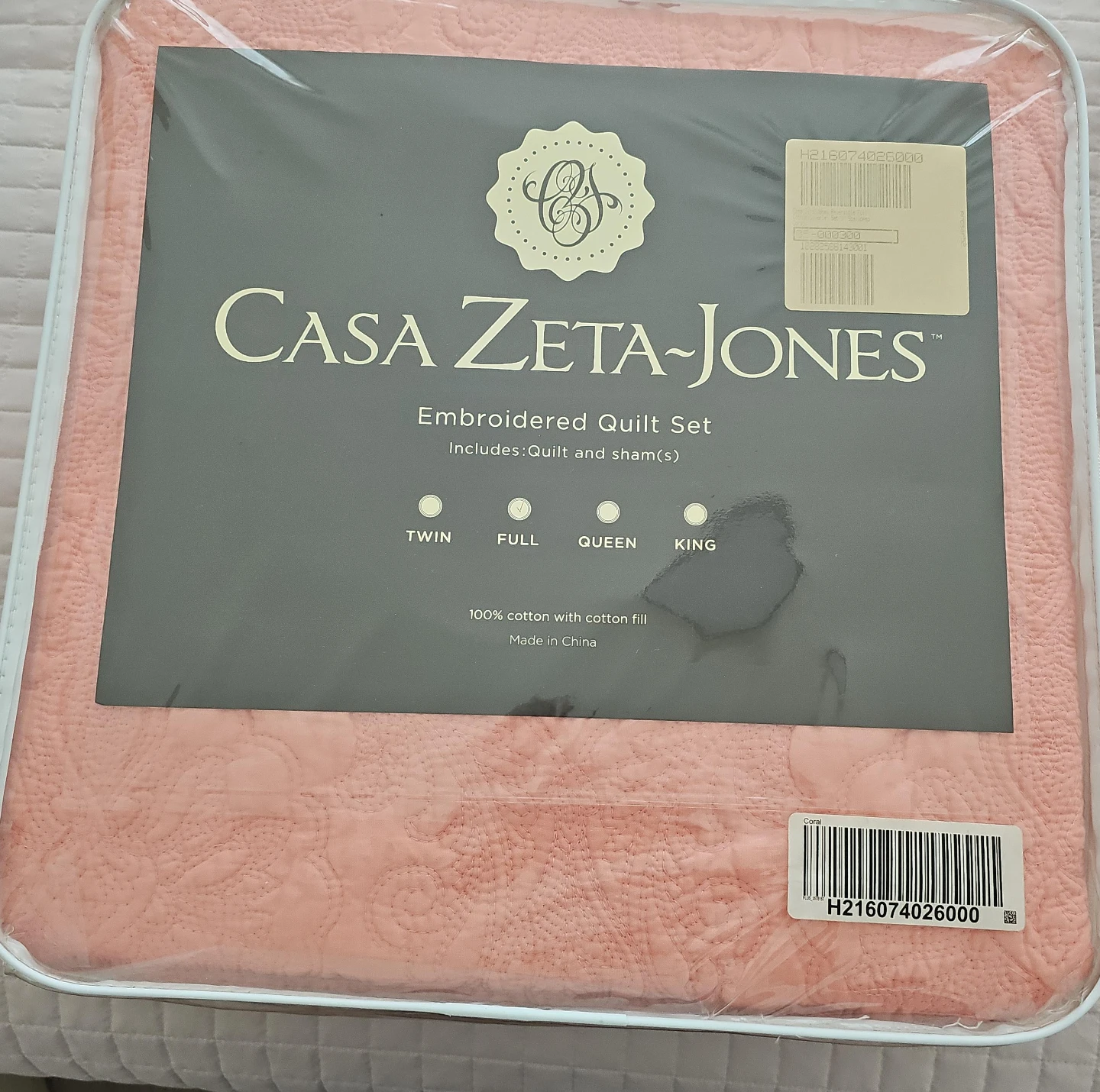 Casa Zeta-Jones Embroidered Quilt Set - Coral