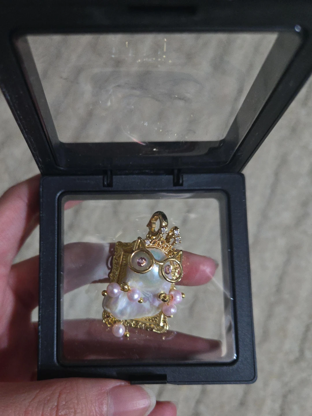 Pearl Pendant with Crown and Glasses
