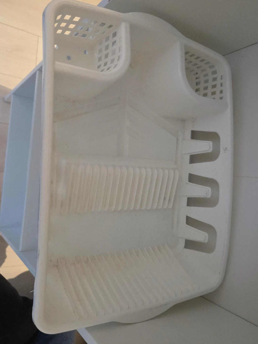 White Plastic Dish Drying Rack