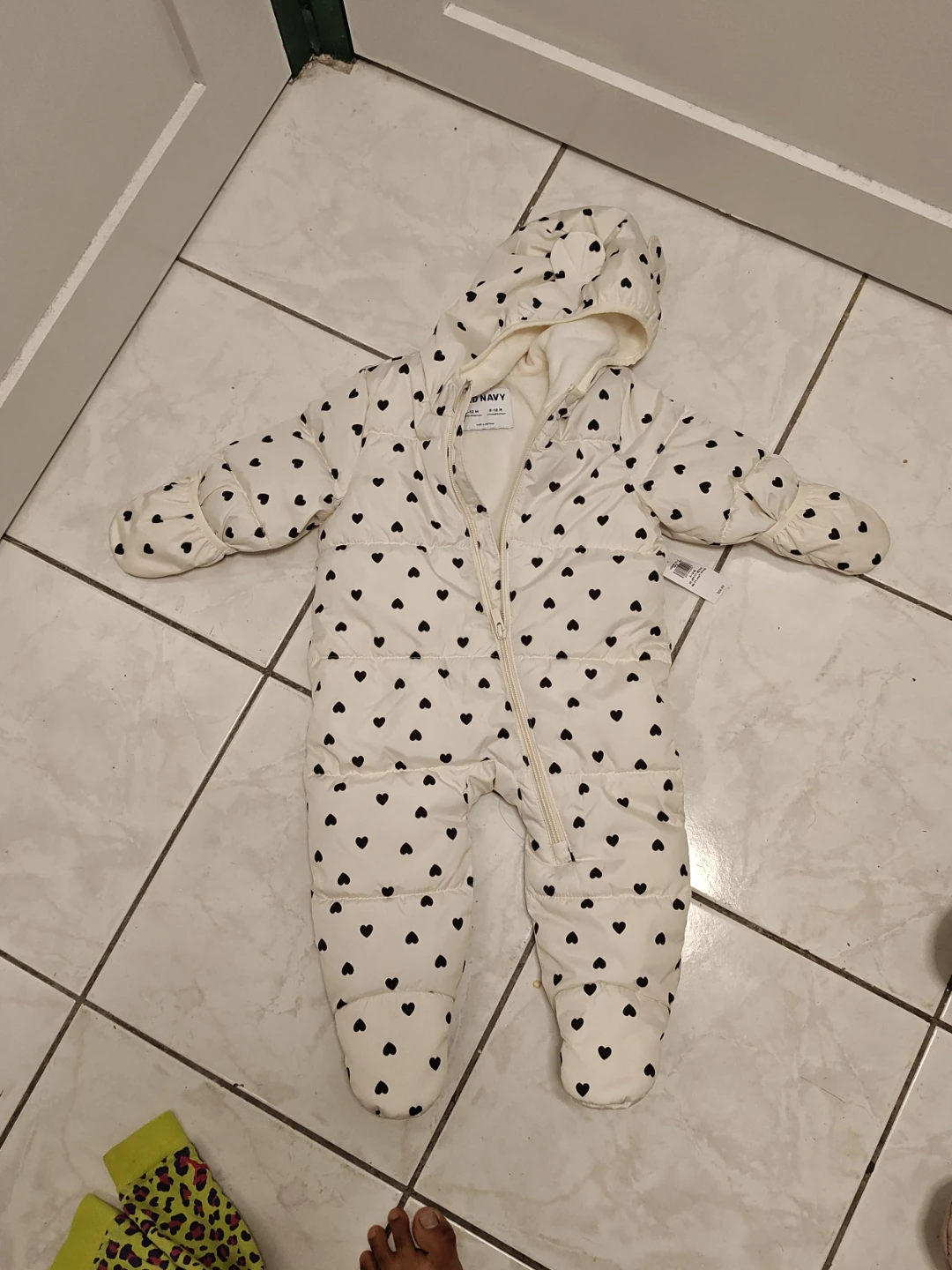 Old Navy Baby Snowsuit - White with Black Hearts (6-12 Months)