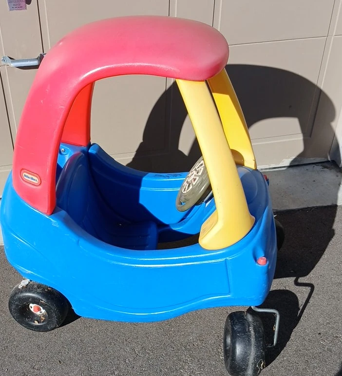 Little Tikes Cozy Coupe Ride-On Toy Car