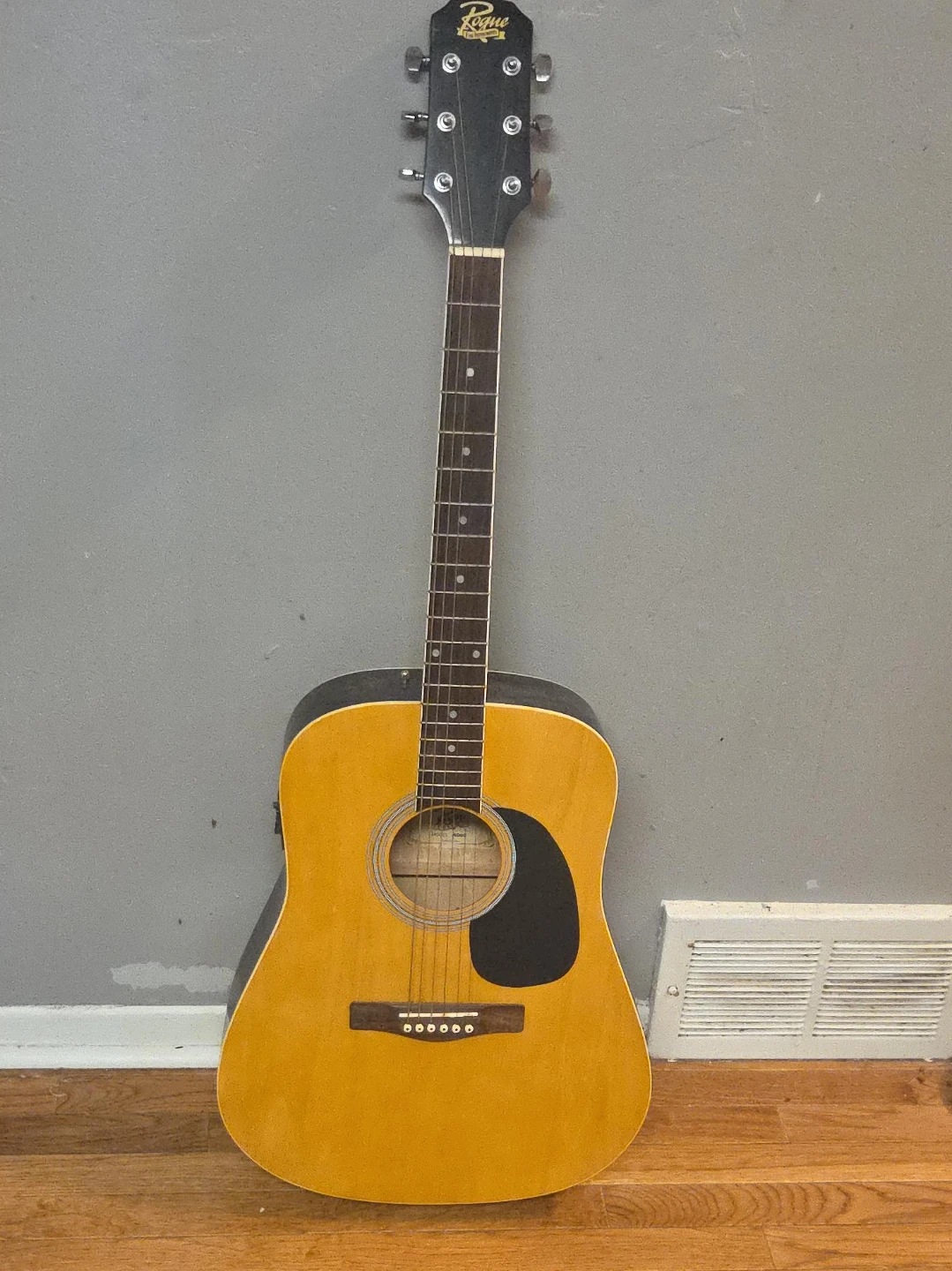 Rogue Acoustic Guitar