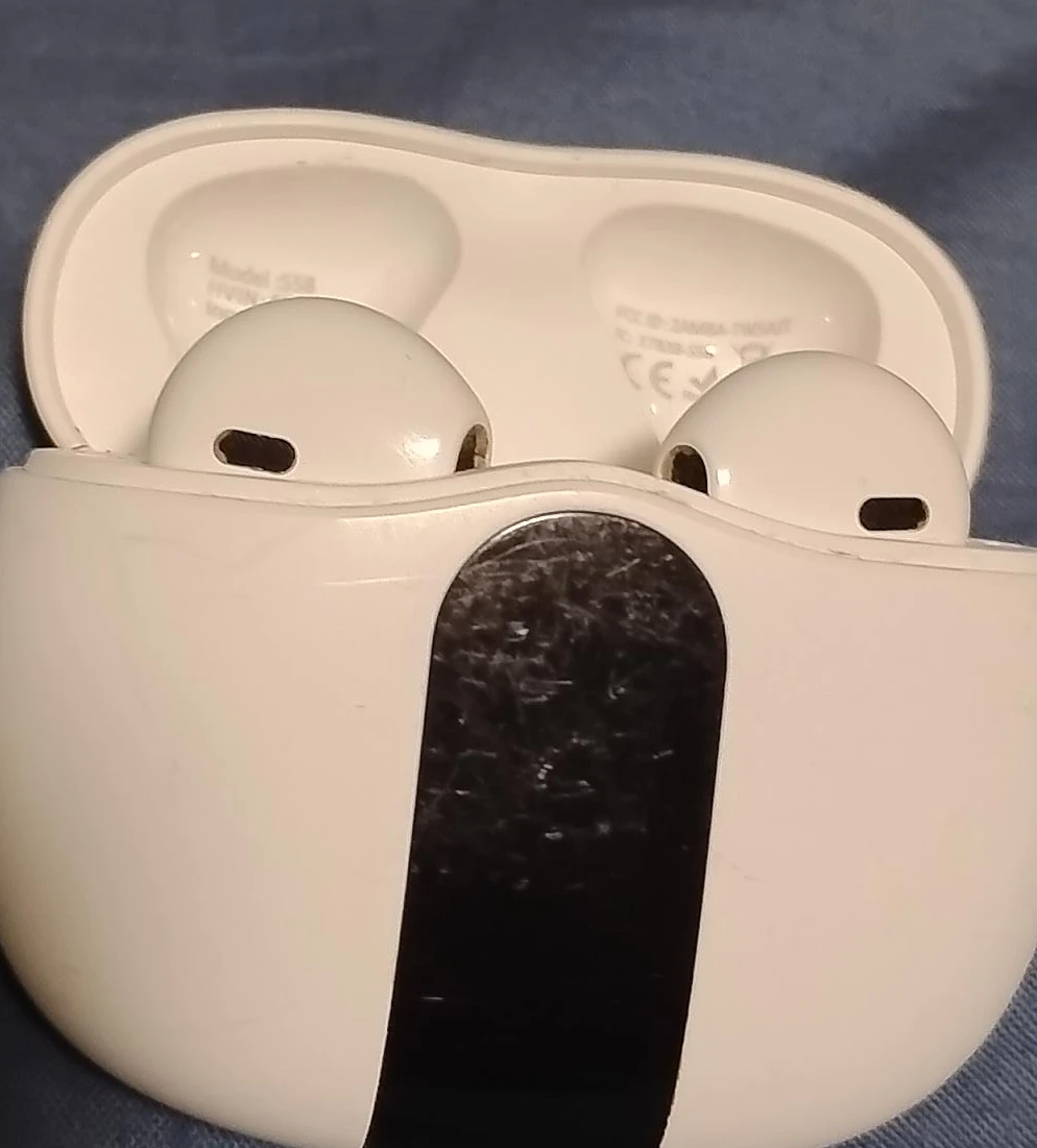 White Wireless Earbuds with Charging Case