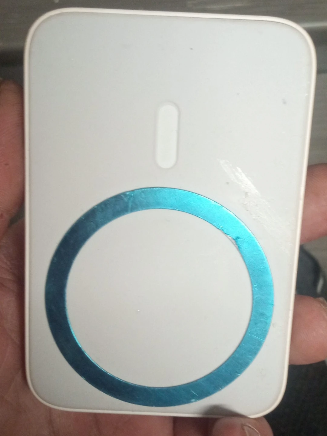 White Magnetic Wireless Charger
