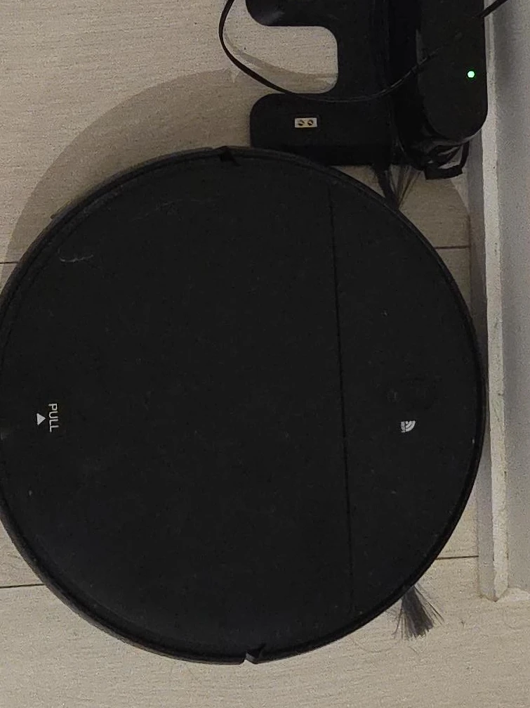 Black Robot Vacuum Cleaner