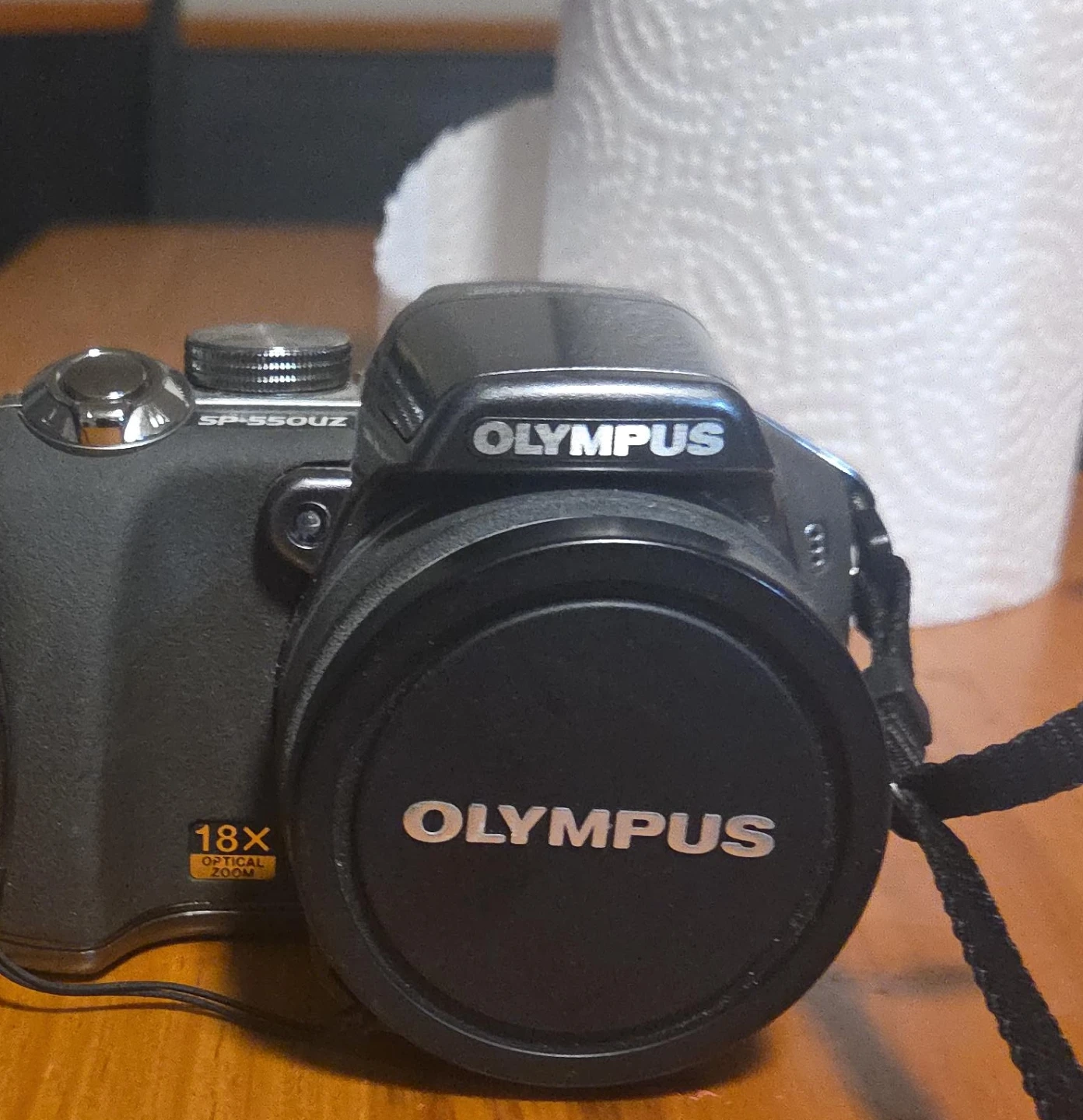 Olympus SP-550UZ Digital Camera with 18x Optical Zoom