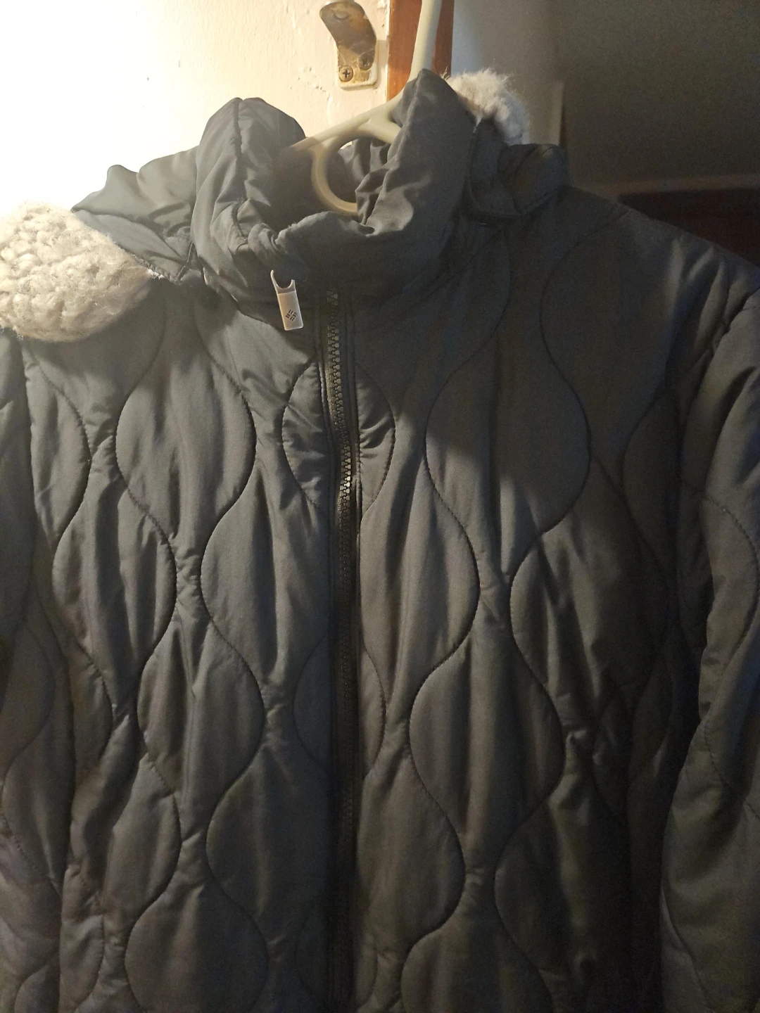 Columbia Women's Quilted Hooded Winter Jacket - photo 3