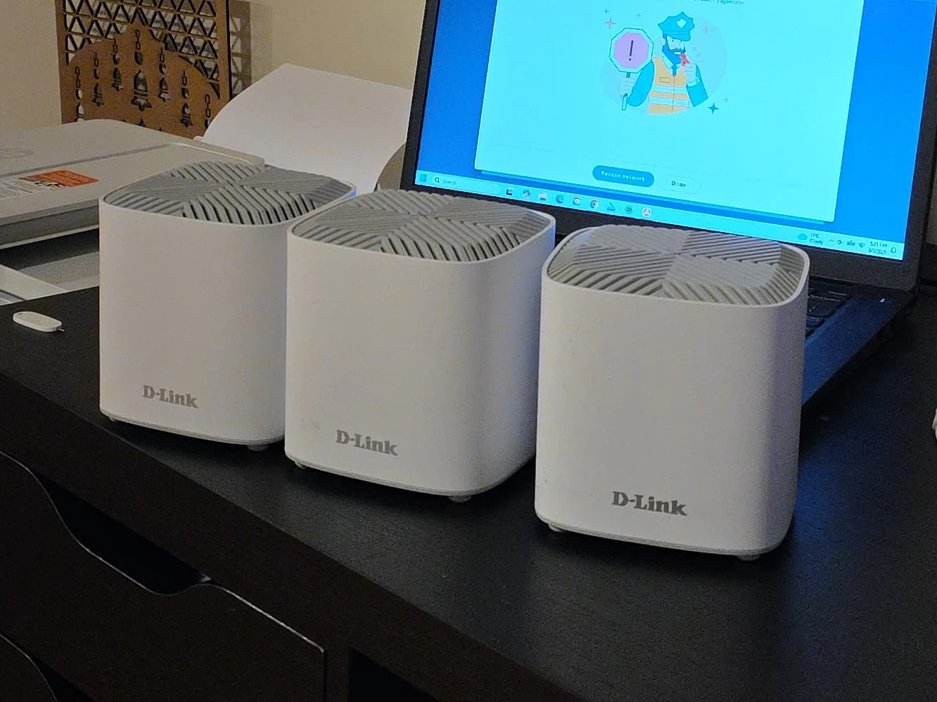 3 D-Link Wi-Fi Mesh Extenders