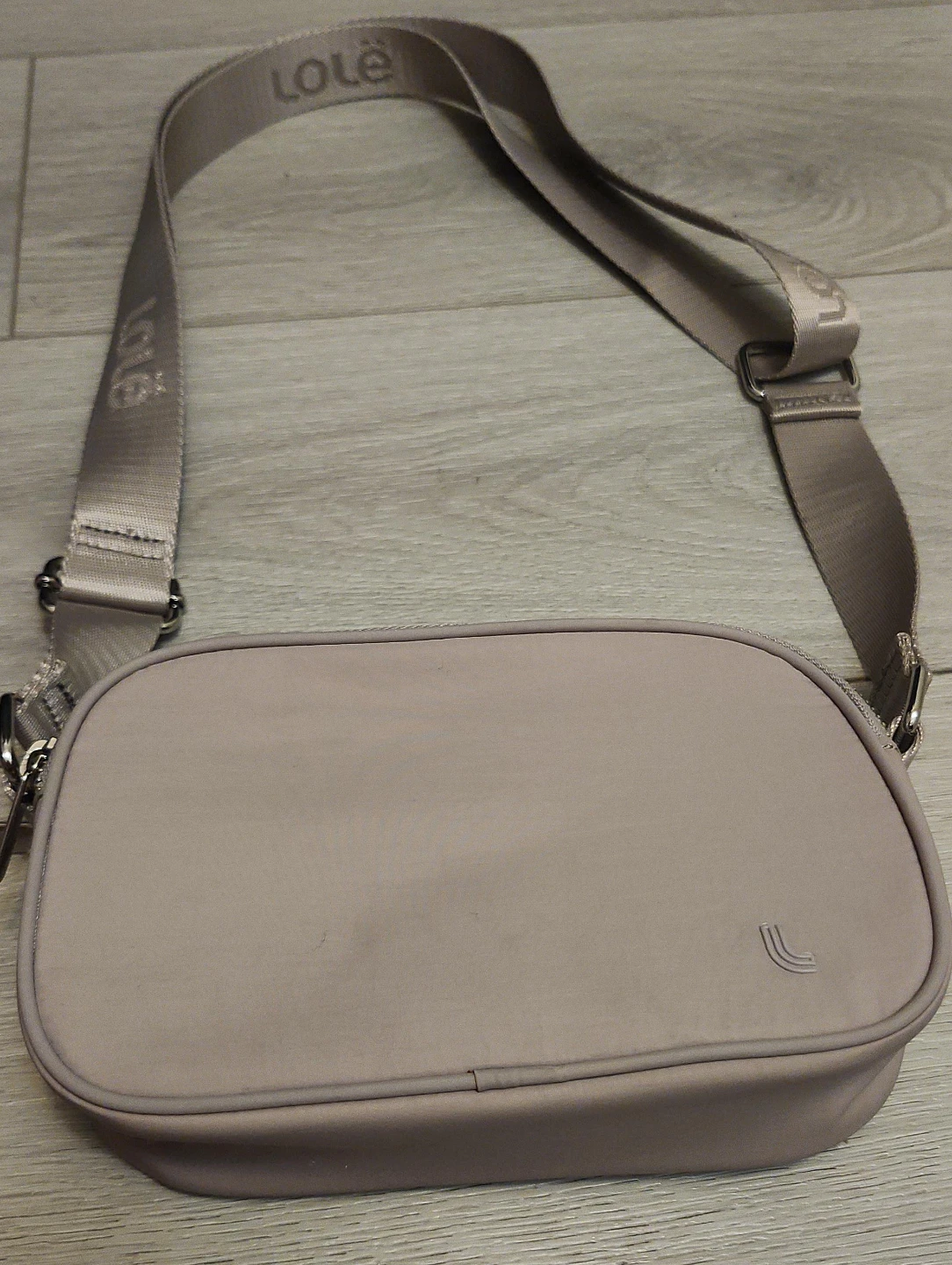 Lole crossbody bag taupe