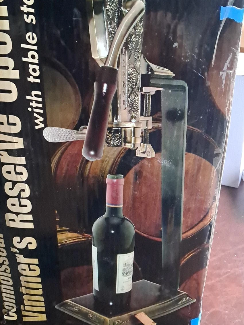 Connoisseur Vintner's Reserve Opener with Table Stand