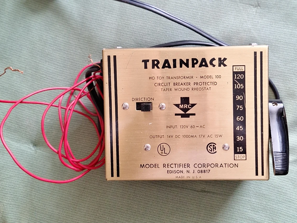 Trainpack Model 100 HO Toy Transformer