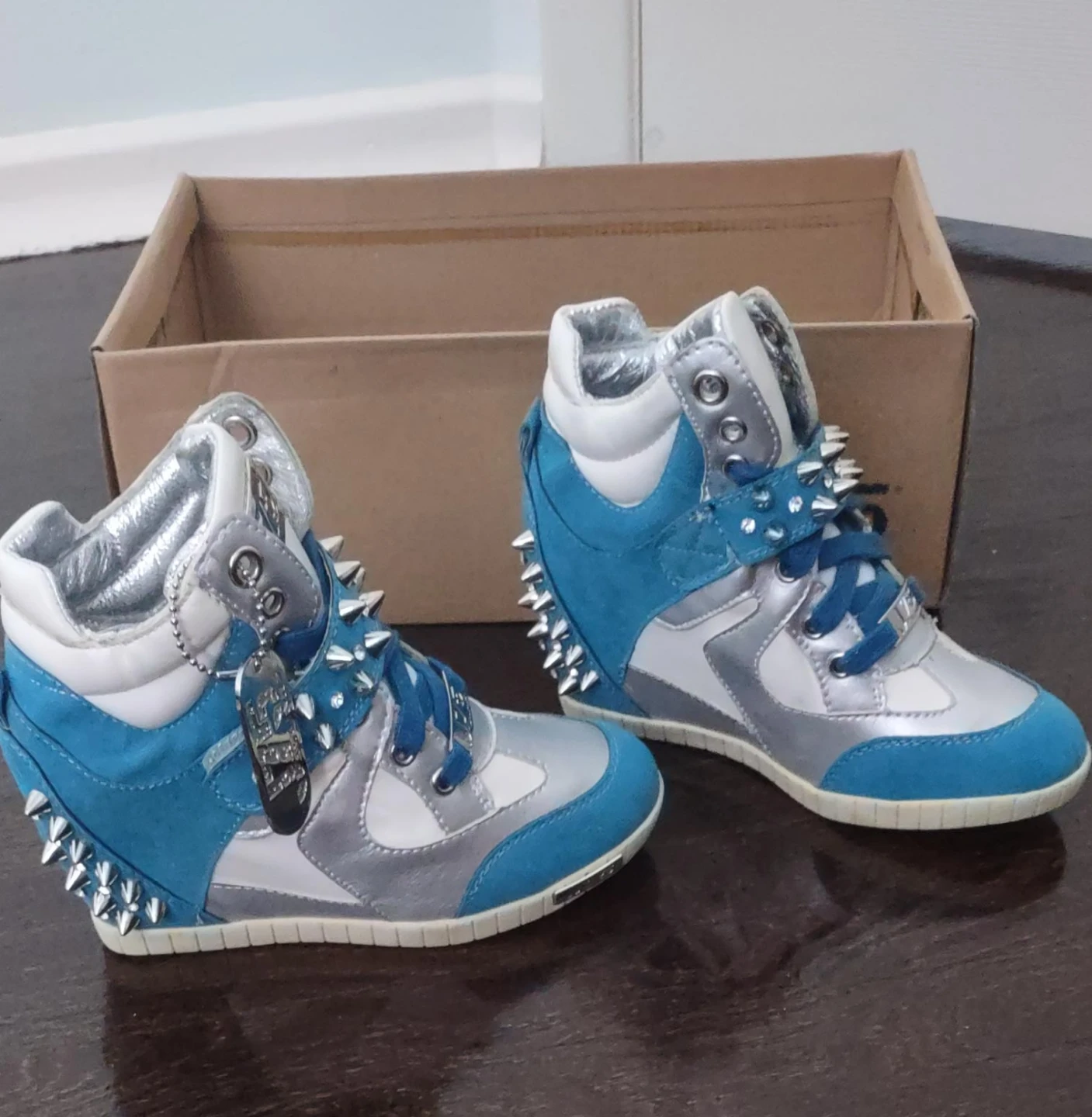 J75 Wedge Sneakers with Spikes - Blue/Silver