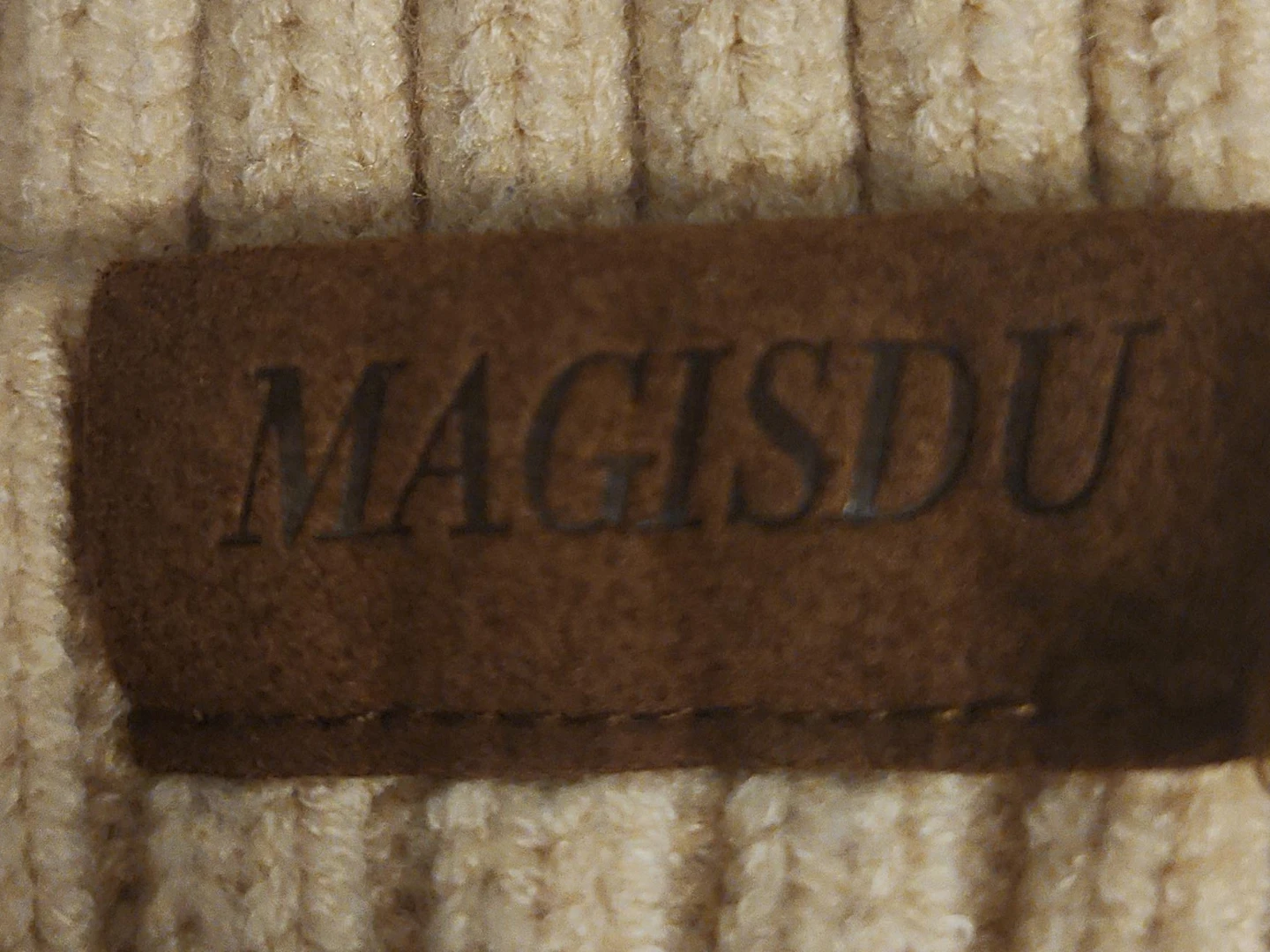 MAGISDU Ribbed Knit Beanie - Cream