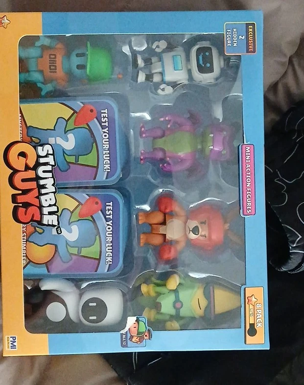 Stumble Guys 8 Pack Mini Action Figures with 2 Hidden Figures