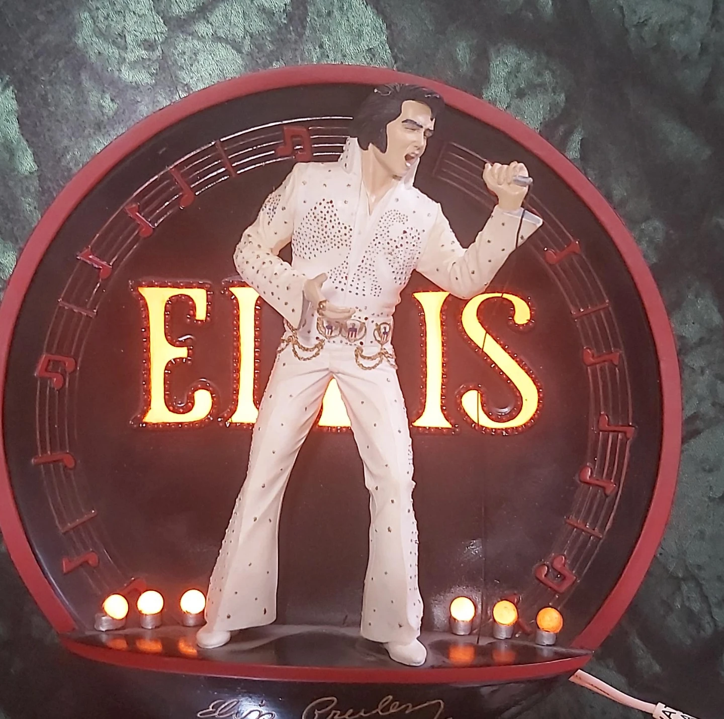 Elvis Presley "On Stage in Hawaii" Lighted Display