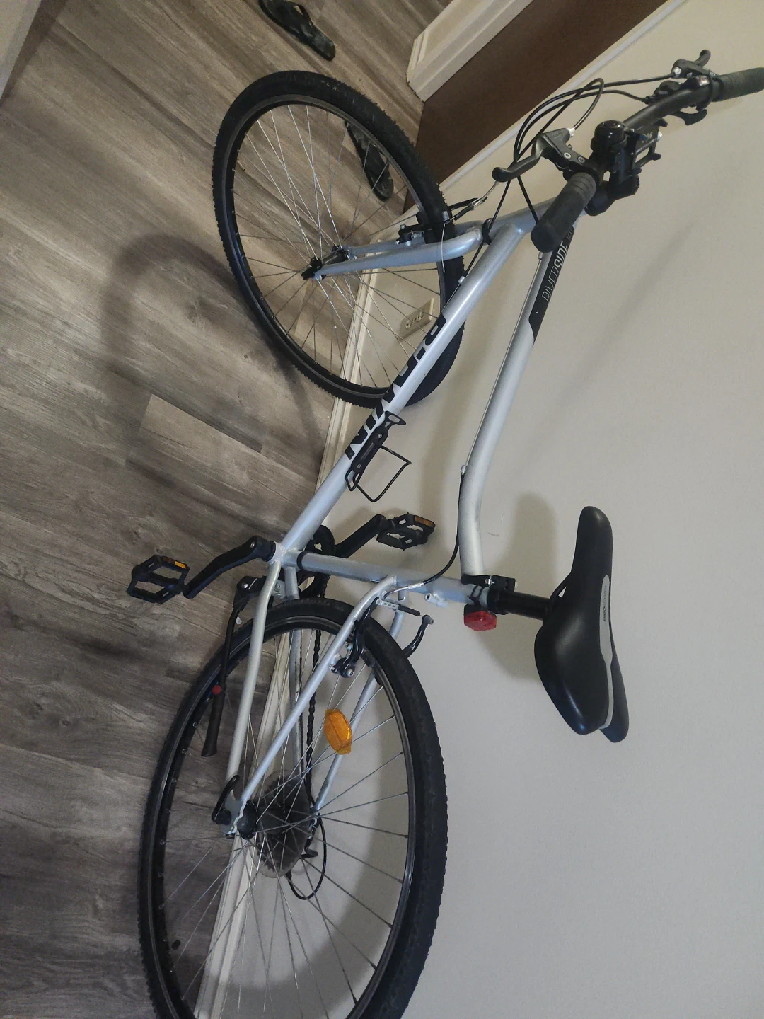 BTWIN Riverside 120 Hybrid Bike